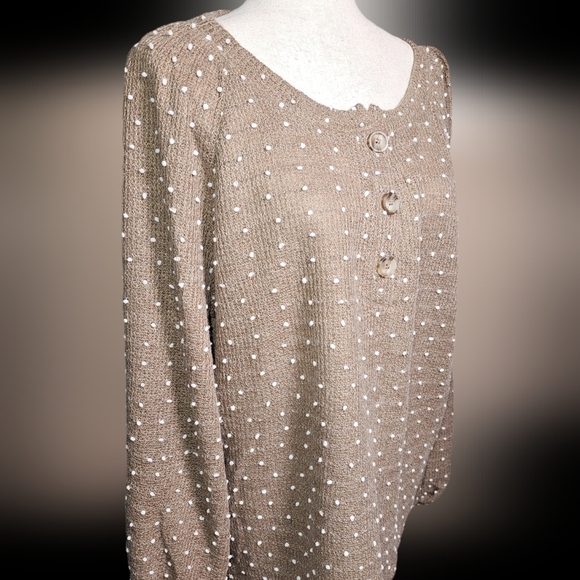Perch by Blu Pepper Lightweight Sweater with tiny pompom texture with buttons 2x - Picture 6 of 12